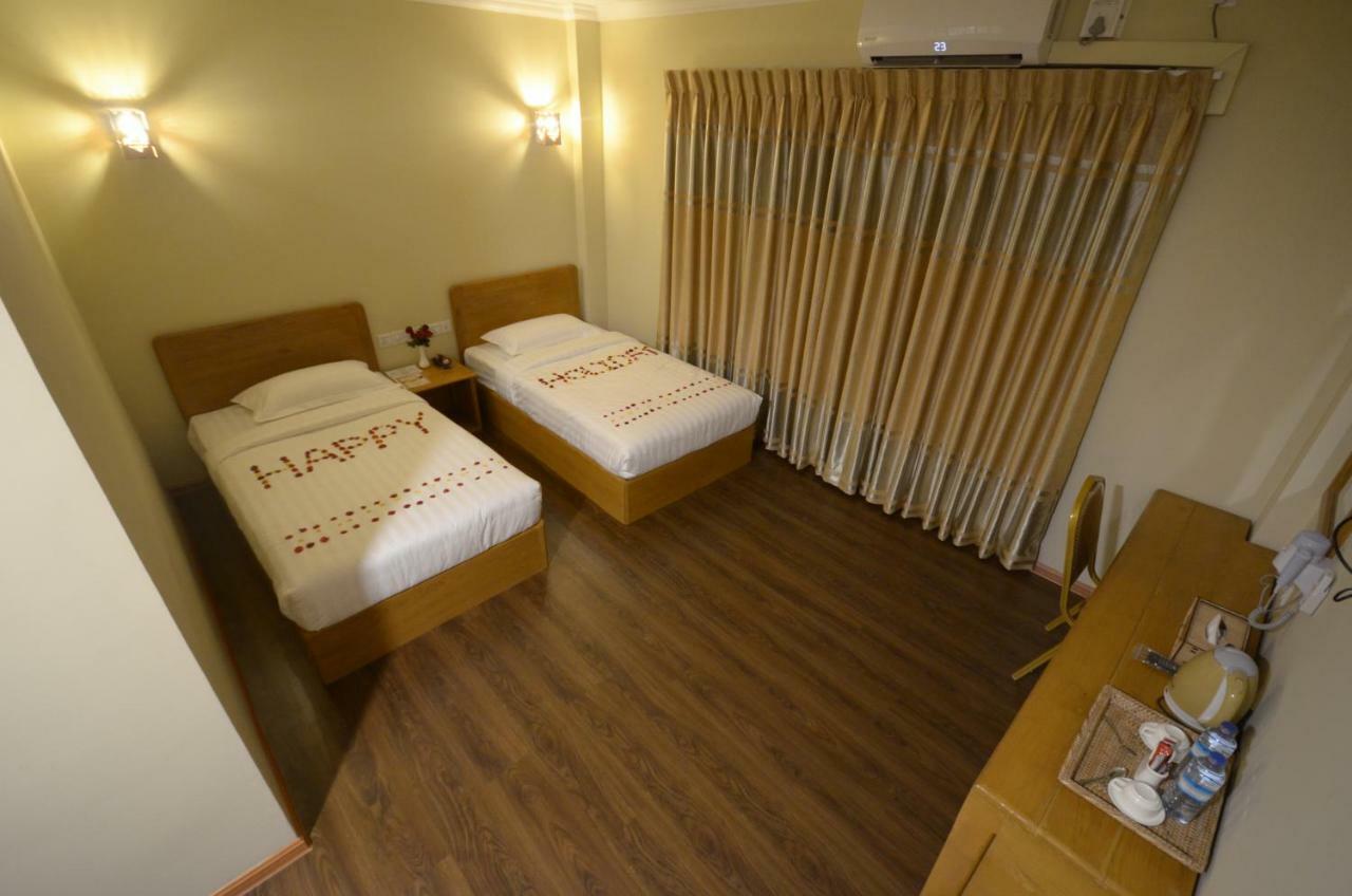 Inle Strand Hotel Nyaungshwe Exteriör bild